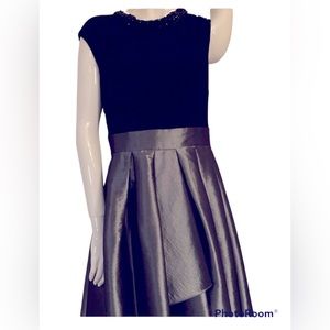 👗Host Pick👗SLNY  Gorgeous Holiday Dress